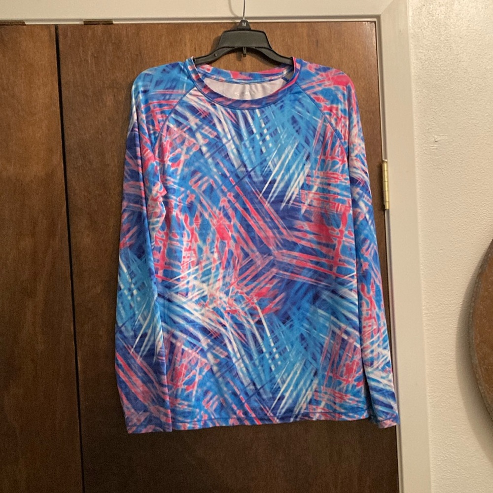 Real Les moisture, wick, thong sleeve shirt